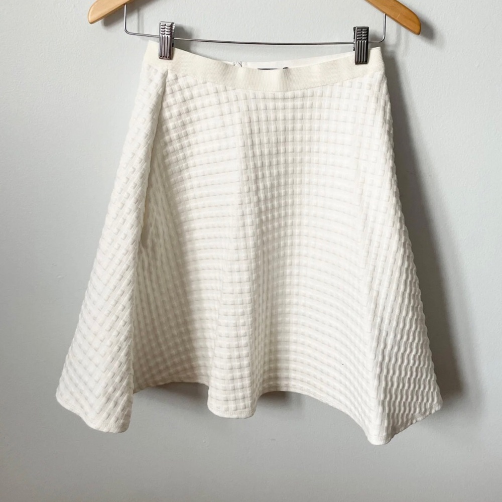 theory A-line cream skirt with pockets Size Large